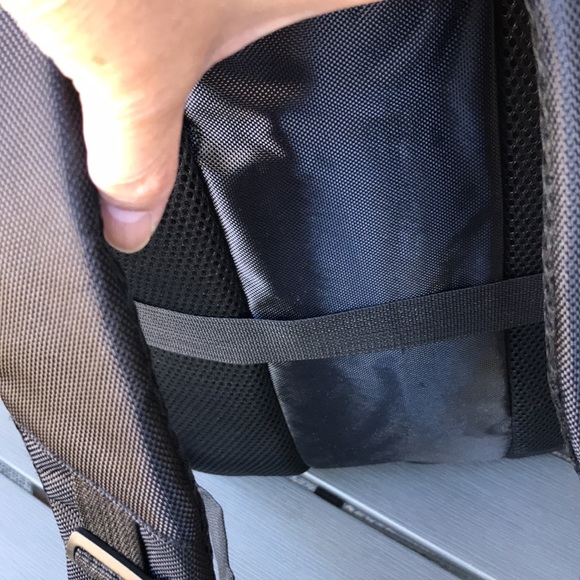 B7 Inusa Backpack - Picture 7 of 13